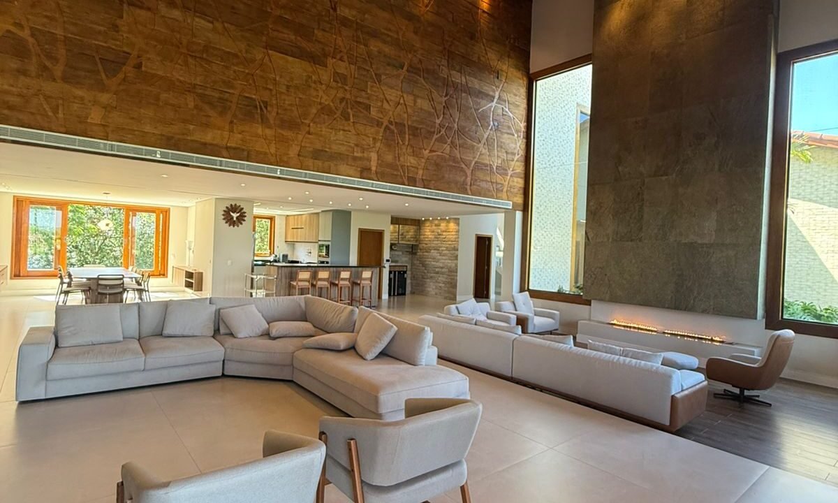 Sala-Decorada-Pe-Direito-Alto