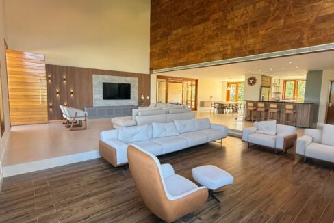 Sala-Decorada-Pe-Direito-Alto