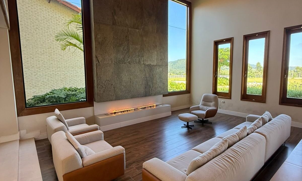 Sala-Decorada-Pe-Direito-Alto