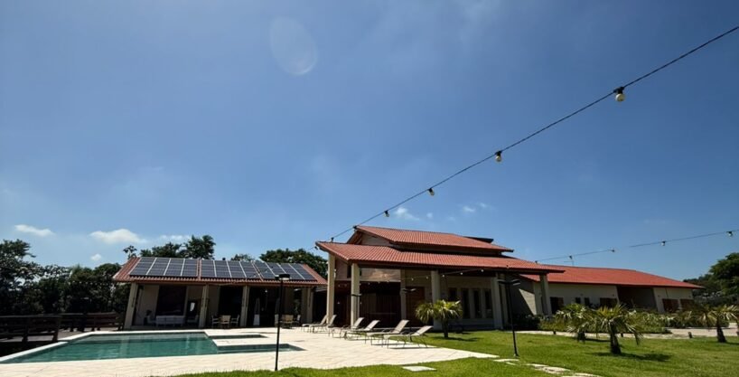 Sítio de Luxo em Guararema | 26.000m², Borda Infinita e Tênis