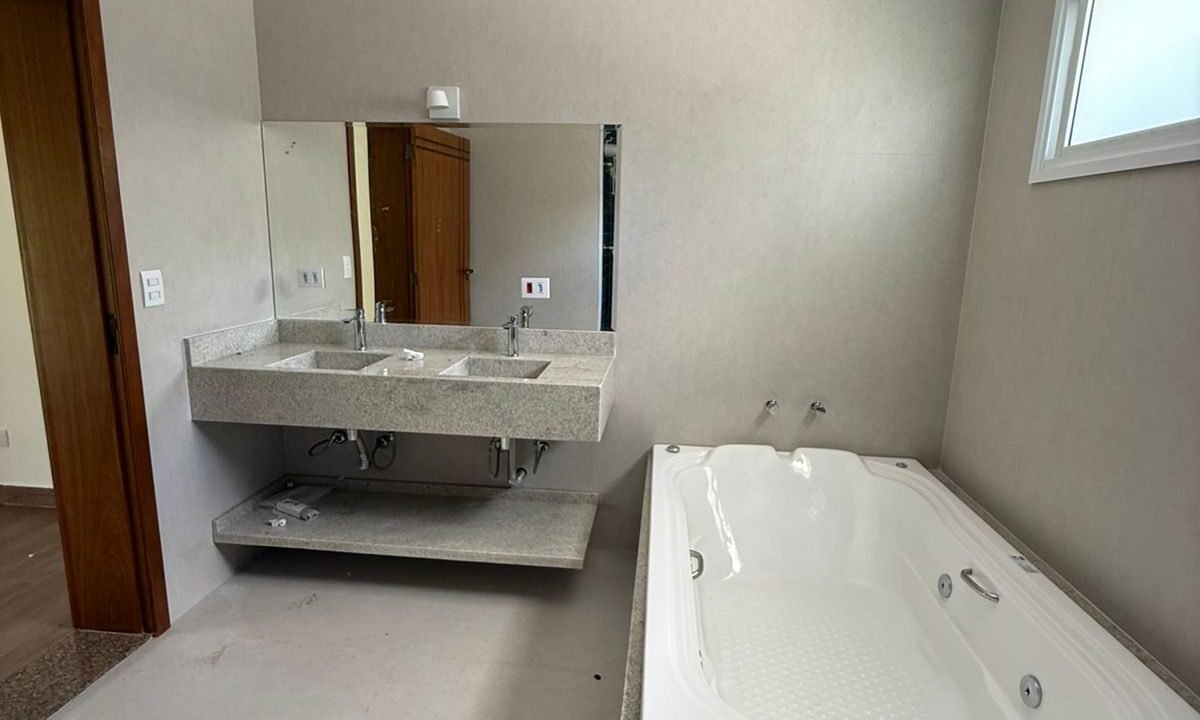 WhatsApp Image 2026-03-05 at 17.15.04