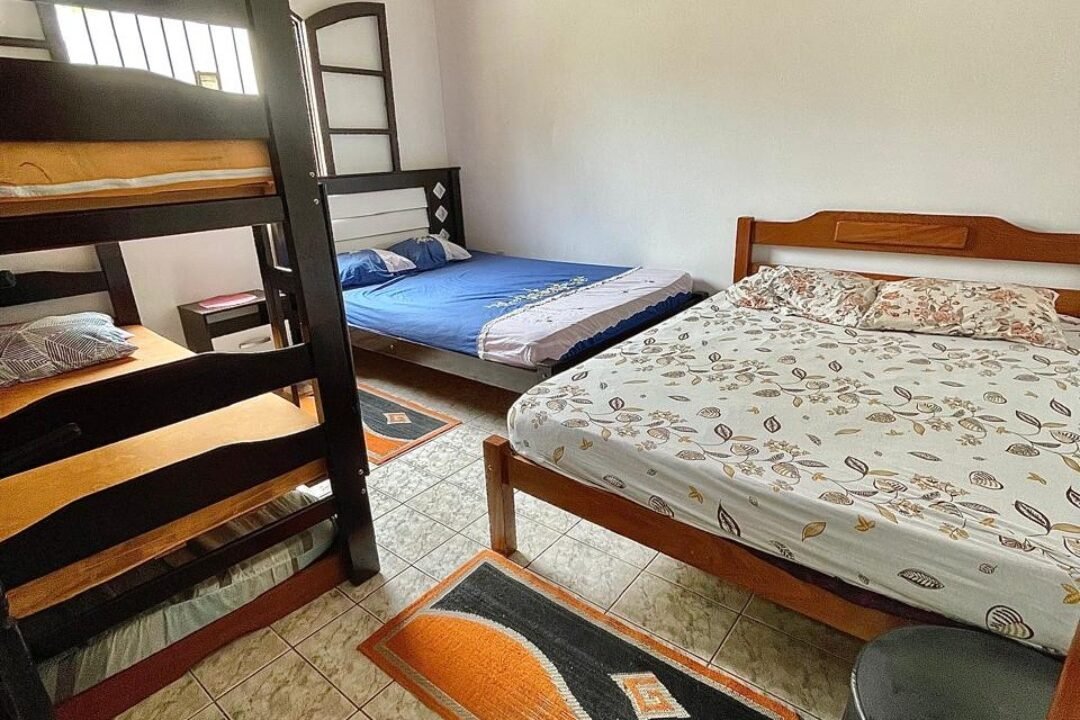 dormitorio-amplo-5-camas-chacara